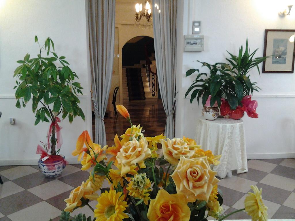 Hotel Moderno Piombino Exterior foto