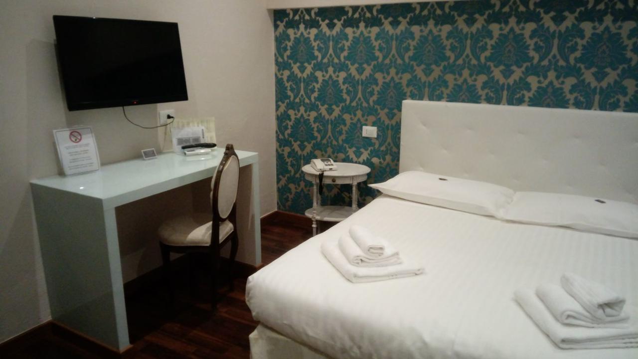 Hotel Moderno Piombino Exterior foto