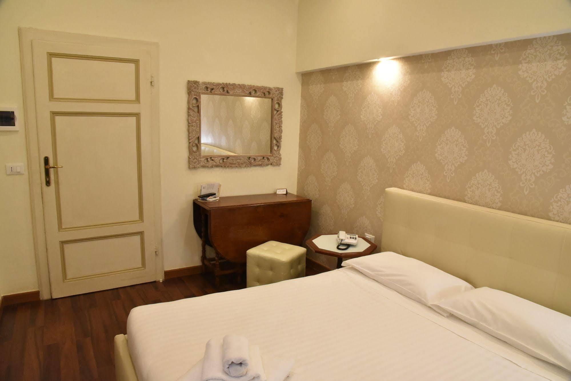 Hotel Moderno Piombino Exterior foto
