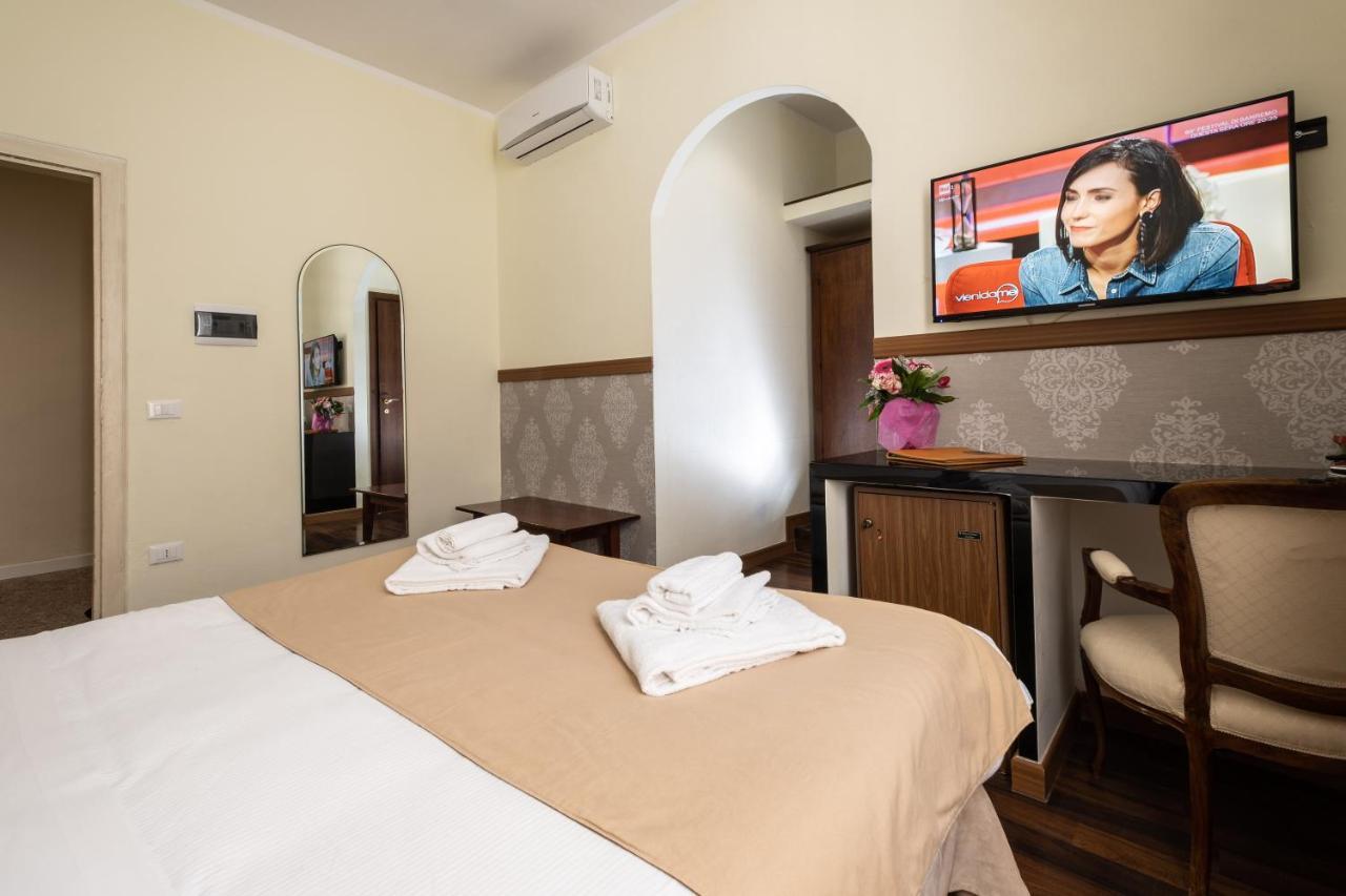 Hotel Moderno Piombino Exterior foto